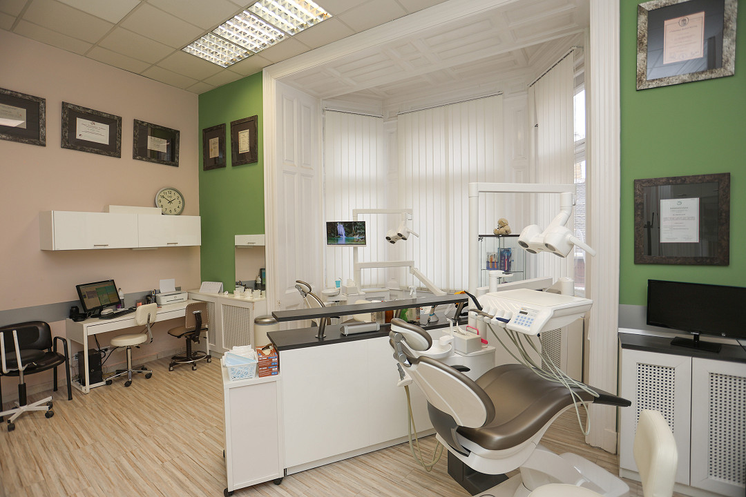 FogorvosKereső - Gáspár Dental Budapest, Dr. Gáspár Lajos