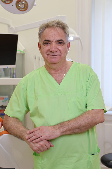 Dr. Gáspár Lajos