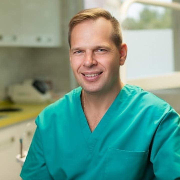 Dr. Farkas Péter