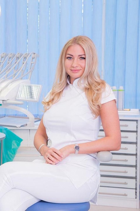 DR. BUDAHÁZI FANNI