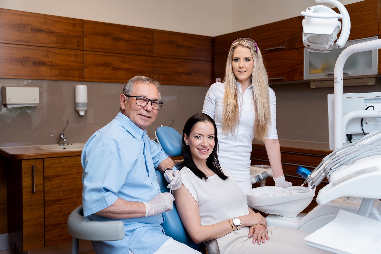 FogorvosKereső - KG Dental fogászat és implnatációs központ Mosonmagyaróvár, Dr. Bertalan Mirtil